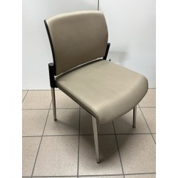 Chaise visiteur 4 pieds tissu beige
