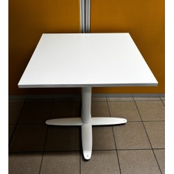 Table carrée