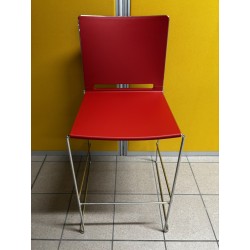 Tabouret haut polypro rouge
