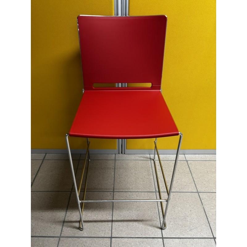 Tabouret haut polypro rouge