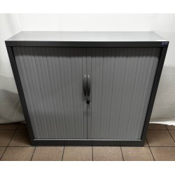 Armoire métal 120 x 102 cm