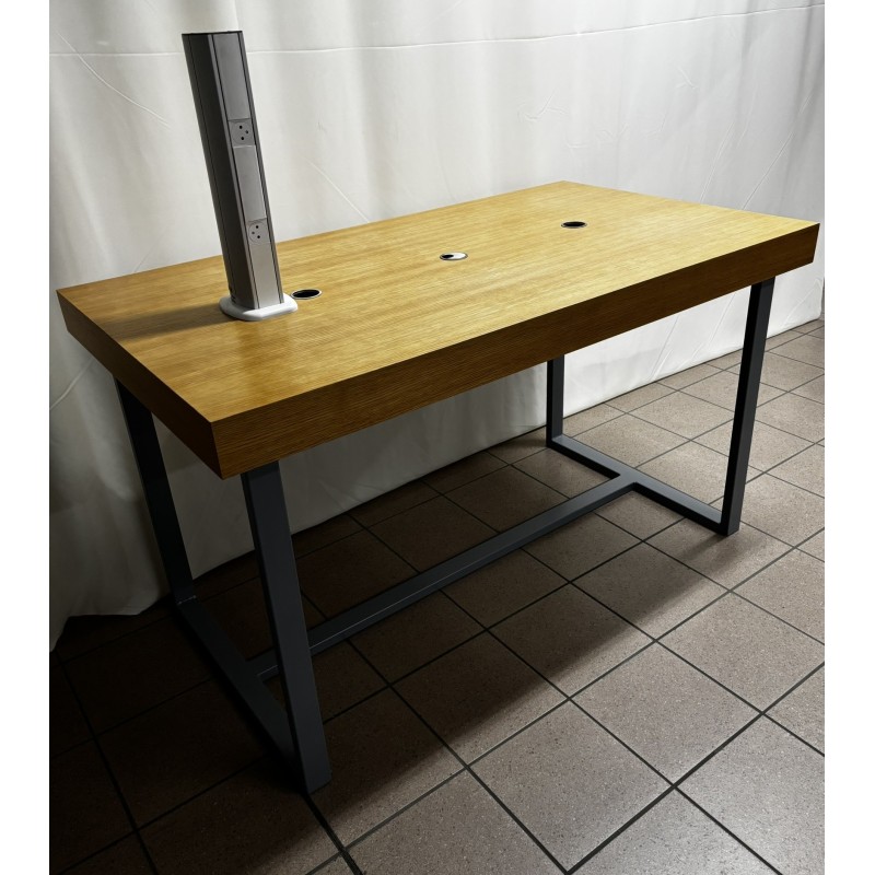 Table haute électrifié