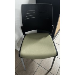 Chaise visiteur 4 pieds